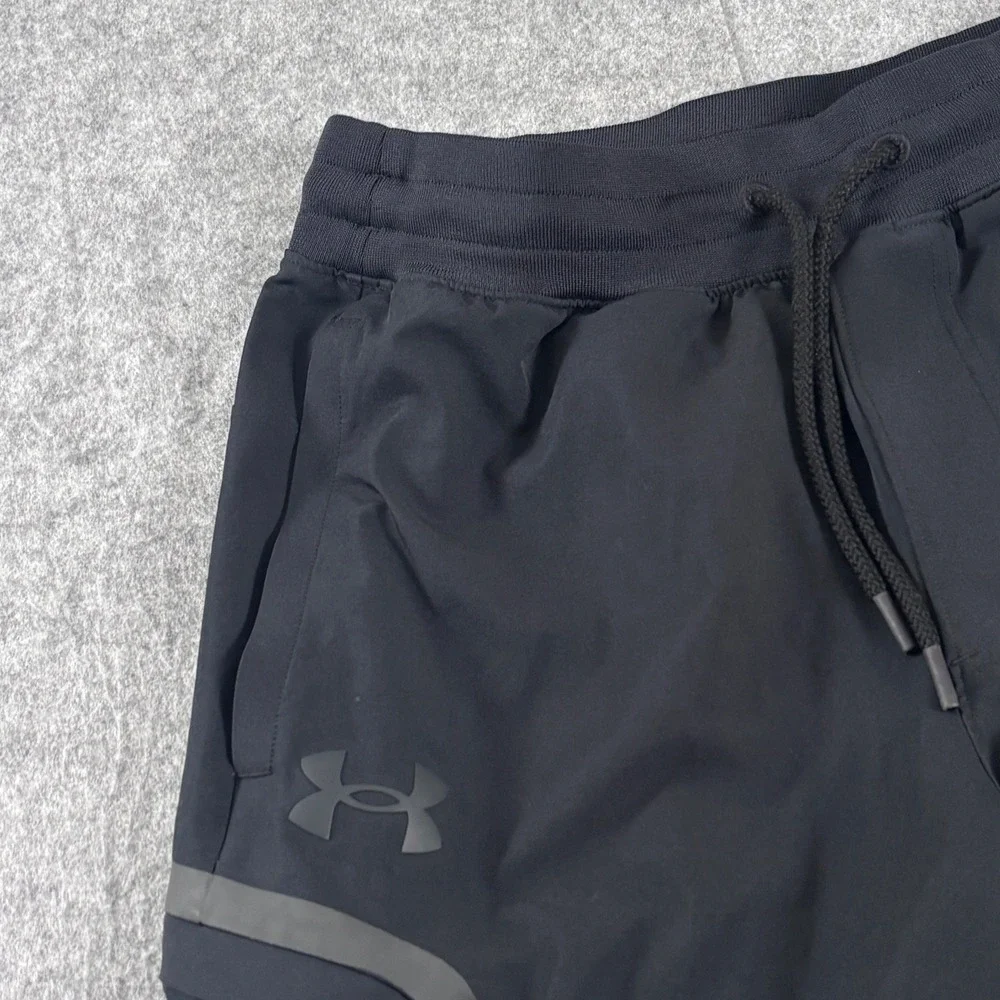 Under Armour Unstoppable Cargo Pants Mens Medium Black Tapered 1373864 FW2022